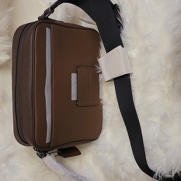 Coach - Picture 2 of 4